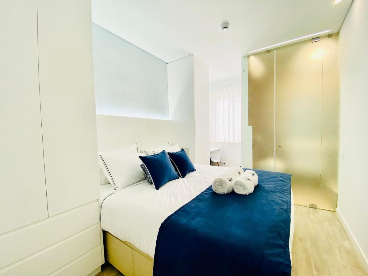 Gloria 10 Deluxe Bed & Breakfast ลิสบอน ภายนอก รูปภาพ