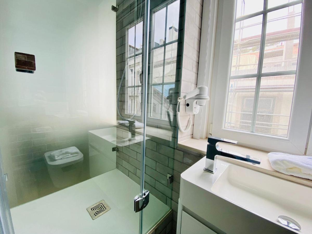 Gloria 10 Deluxe Bed & Breakfast ลิสบอน ภายนอก รูปภาพ