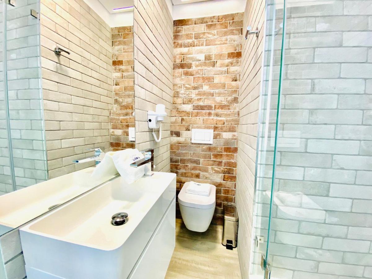 Gloria 10 Deluxe Bed & Breakfast ลิสบอน ภายนอก รูปภาพ