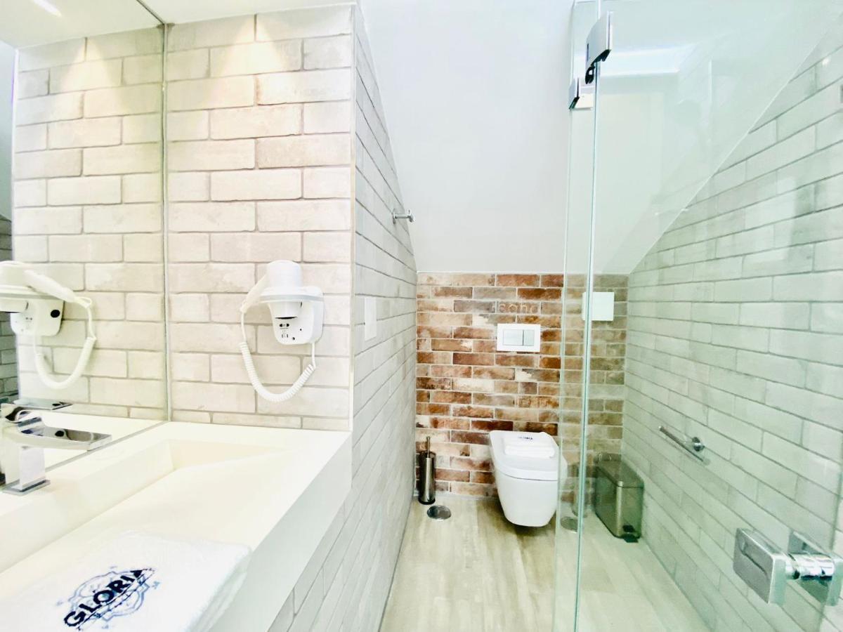 Gloria 10 Deluxe Bed & Breakfast ลิสบอน ภายนอก รูปภาพ